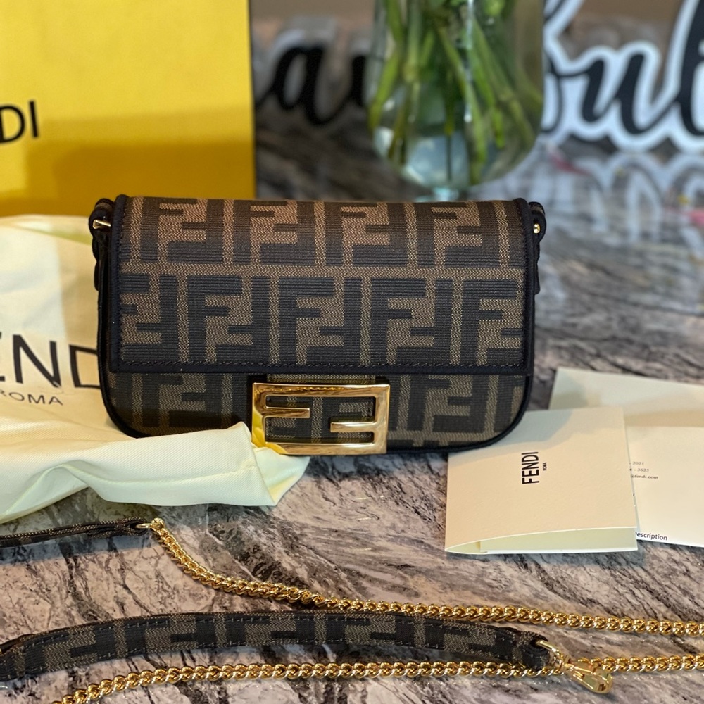 baguette mini fendi